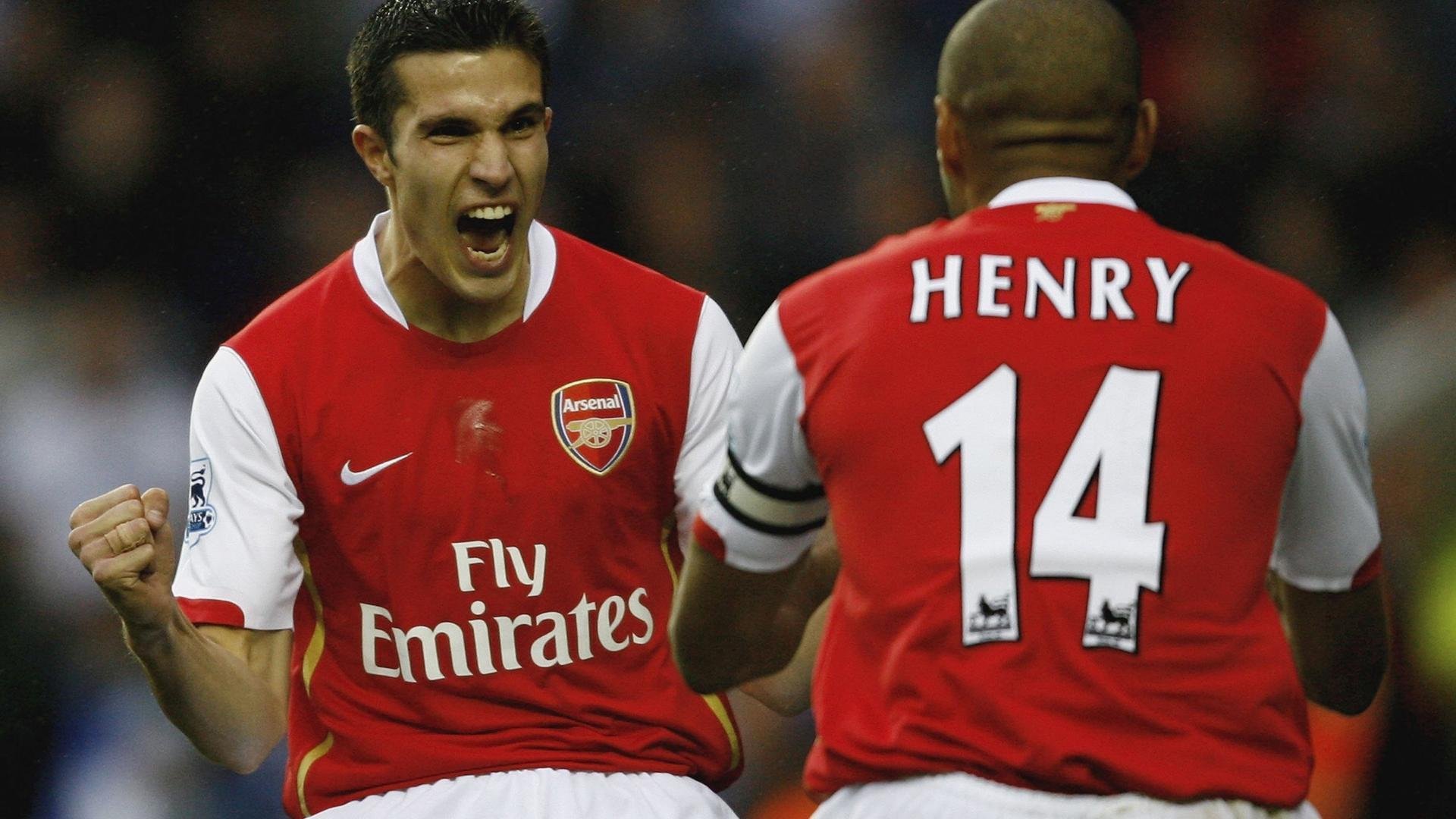 未来中国足球产业链将实现跨界融合，拓展多元发展路径，中国足球产业规模